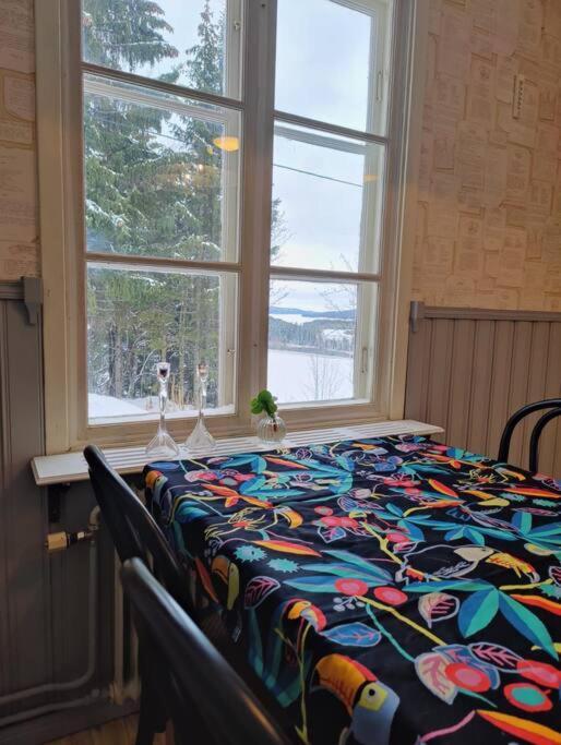 Mysigt Hus Med Utsikt Oever Fjaell Och Aelv. Jarpen Exterior photo